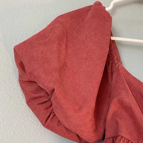 Francesca's Collections Puff Sleeve Blouse in Brick Red - Picture 4 of 5